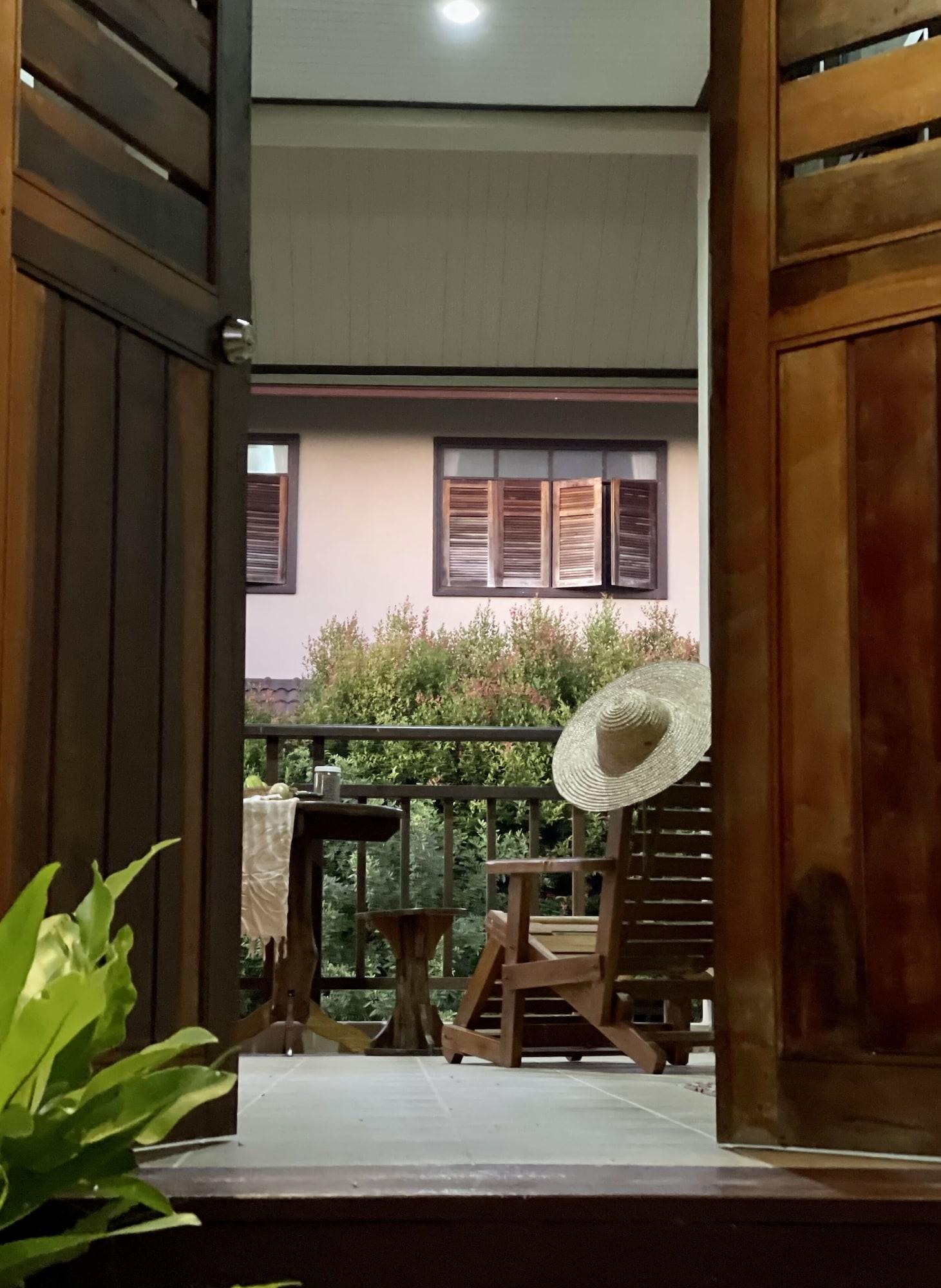 Lantala Residence Takuathung Kültér fotó
