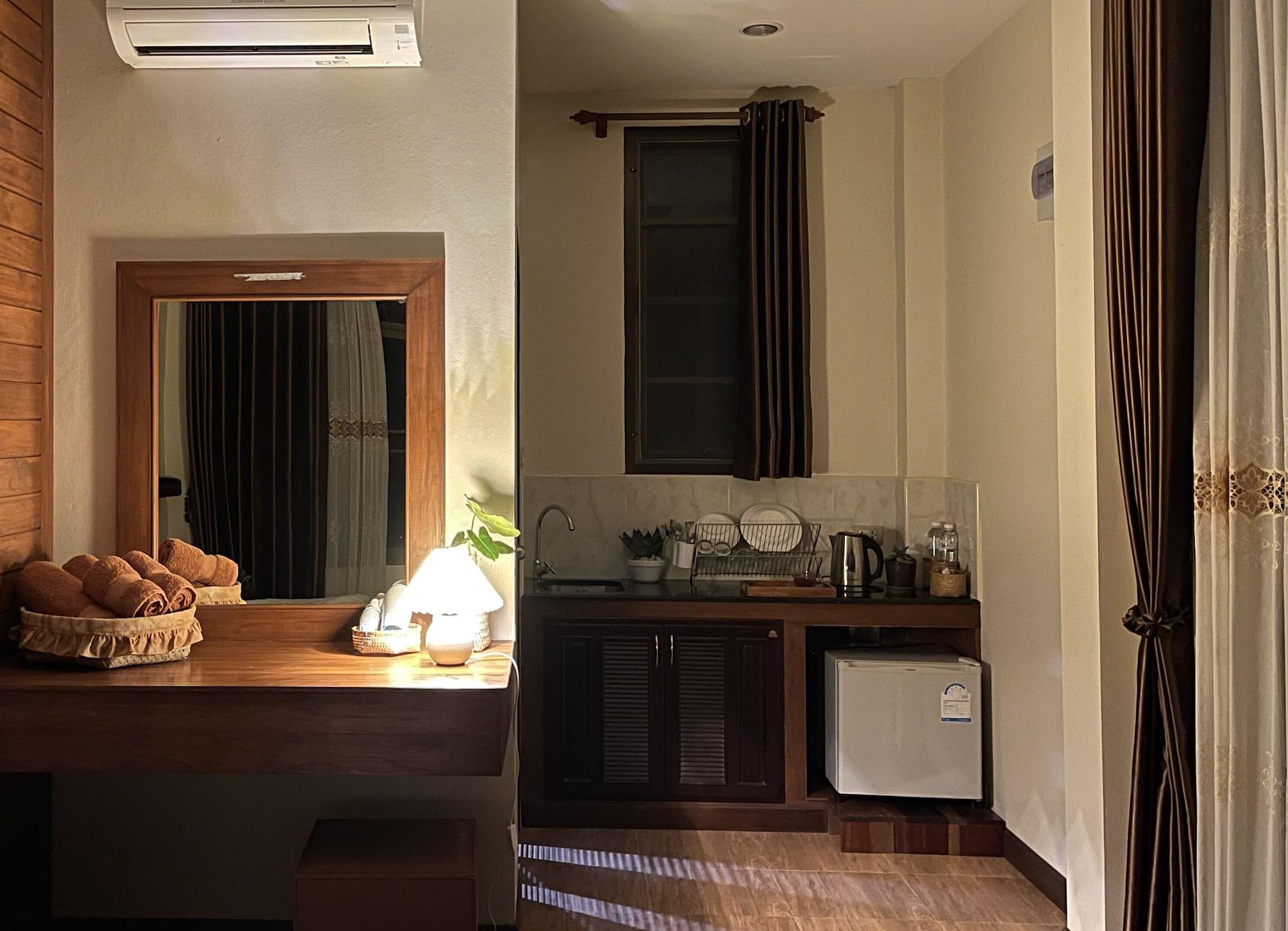 Lantala Residence Takuathung Kültér fotó